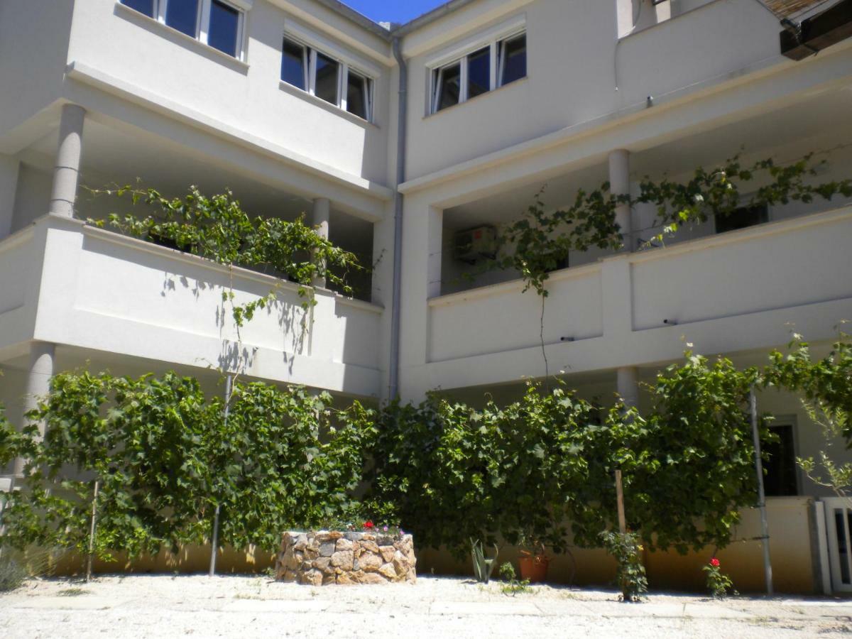 Apartments Vito Nin Exterior photo